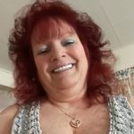 Robin Cooley - @robin.button.10 - Instagram