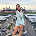 Robin Buxton - @robinnicole27 - Instagram