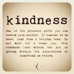 Robyn Carruthers - @santasforseniors - Instagram
