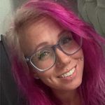 Robin Claire Cleveland - @robin.eats.dinosaurs - Instagram