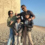 Robin Davis - @robinchakola - Instagram