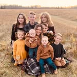 Robin Dillon - @ourfamilychatbook2021 - Instagram