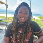 Everage Mommy - @robinelainee - Instagram