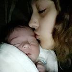 Robin Elia - @robinelia - Instagram