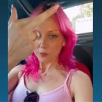 Robin Hill - @bong.sword - Instagram