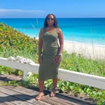Robin Knowles - @bobbilouie - Instagram
