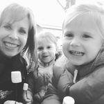 Robin Mabry - @gamznoseyneighbors - Instagram