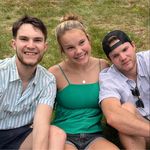 Robin Newell - @birdie.24 - Instagram