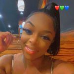 Robin_Radcliff_01 - @curlykinks_galore - Instagram
