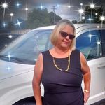 Robin Searles - @robinsforever - Instagram