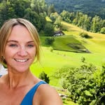 Robyn Curtis - @panicrobyn - Instagram
