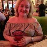 Robyn Daniels - @bourjureds - Instagram