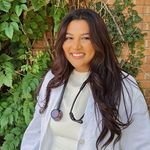 Robyn Farrell, PA-S - @robynthepa - Instagram