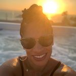 Robyn Fleming-Hale - @purplekisses_cali - Instagram