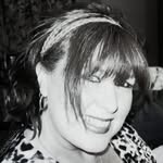 Robyn Francis - @artmuse60 - Instagram