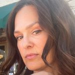 Robyn_Graves - @robyn_graaves - Instagram
