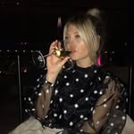 Robyn Hogan - @robynhogan25 - Instagram