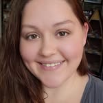 Robyn Hopper - @kiss.my.crystals - Instagram
