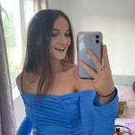 Robyn Howlett - @robyn_howlett - Instagram