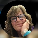 Robyn Januszewski - @thebarefootmarketer3 - Instagram