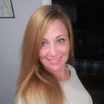 Robyn Lowe - Facebook