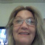 Robyn Lowry - @kitty__chat - Instagram