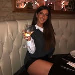 Robyn - @robynlyons123 - Instagram