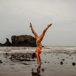 Robyn Mackay | YOGA INSTRUCTOR - @thecheekiyogi - Instagram