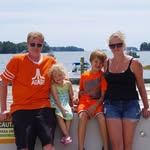 Robyn MacKinnon-Priest - @mediocre_momming - Instagram