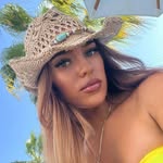 ROBYN MAHONEY - @robynmahoneyyyxx - Instagram