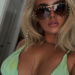 Robyn Lily - @robynmccabe_ - Instagram