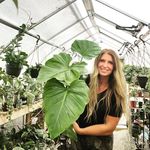 Robyn Montgomery - @the_montgreenery - Instagram