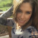 Robyn Murray - @redrobynyummay - Instagram