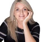 Robyn Newman - @robynnewman64 - Instagram