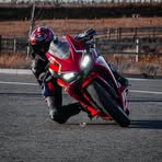 Robyn Thomson - Facebook