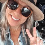 Robyn Denise Tompkins-Cox - @robynthrharts - Instagram
