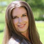 Robyn Warren - @robynwarrenrealestatelife - Instagram