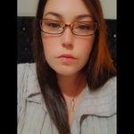 Robyn Lilian Wolfe - @everyone_loves_roo_roo - Instagram