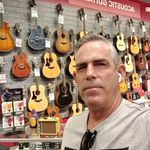 Roel Diaz Martinez - @roel.diaz.5492 - Instagram