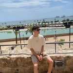 Roy - @_rogergallart - Instagram