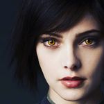 Dara_Roger - @hoyle_roger - Instagram