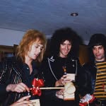 @rogerkeepsmealive - Instagram