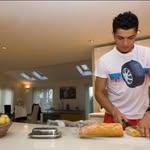 ronaldo cutting bread - @ronaldo_cutting__bread12 - Instagram