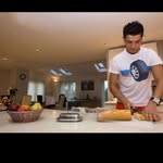 Siuuuuuu - @ronaldo__cutting__bread - Instagram