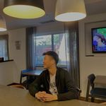 Ronnie Nguyen - @ronnietothemoon - Instagram