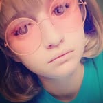 Rose Bartlett - @rosie_tinted_glasses - Instagram