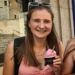 Rosa Berg - @rosaberg22 - Instagram