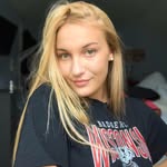 Rosa Small - @rosasmall_33 - Instagram