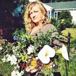 Rose Cartwright | Artist - @rosecartwrightpaints - Instagram