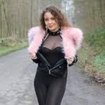 Rose halley - @rosuhalley - Instagram